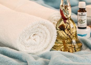 massage therapy, essential oils, skincare, spa, aroma therapy, aromatherapy, relaxation, hygiene, wellness, treatment, indulgence, beauty spa, rejuvenation, massage spa, skincare, spa, spa, spa, spa, spa, wellness