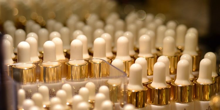 cosmetics, cosmetic packaging, skincare, skincare packaging, thai cosmetics, royal siam, skincare, skincare, skincare, skincare, skincare