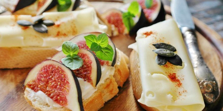 fig, cheese, bread, food, cream cheese, goat cheese, baguette, starter, snack, dish, healthy, nutrition, vegetarian, food photography, fig, cheese, cheese, cheese, cheese, cheese, bread, bread, food, food, food, vegetarian