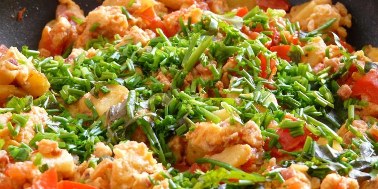 stir-fry, pan, meal, yummy, chives, potatoes, egg, vegetables, stir-fry, stir-fry, stir-fry, stir-fry, stir-fry